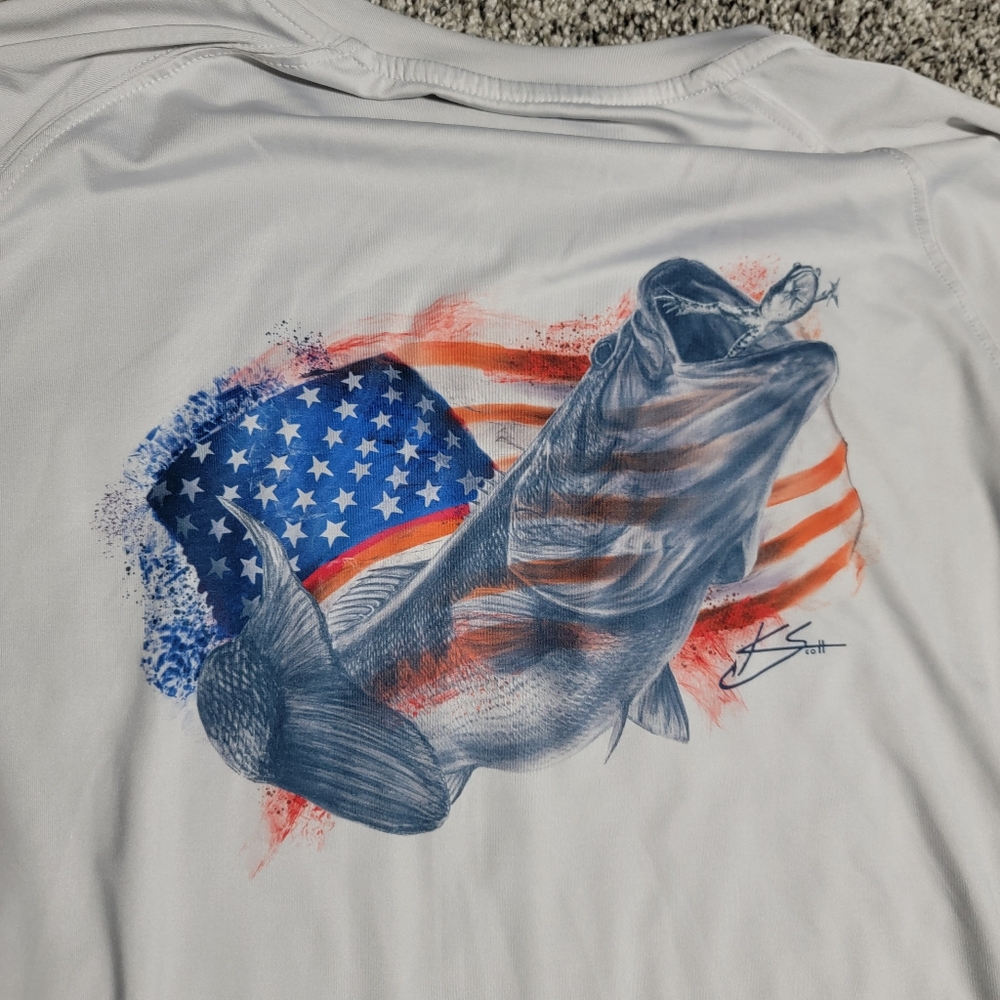 HUK Fishing Shirt American Flag Size Men's XL - Picture 2 of 3
